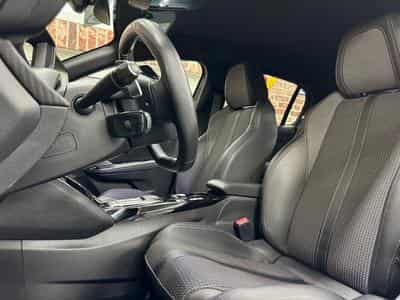 Peugeot 208 208 131cv Auto GT Navig/SiègCh/ClimA/Cam/Temp (2023) - Photo 5