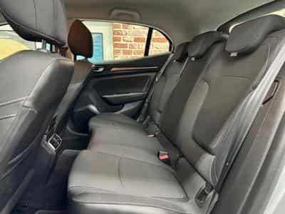 Renault Megane Megane 1.3 TCE 140cv Navig/ClimaA/LED/Tempo (2022) - Photo 6