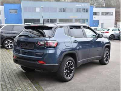 Jeep Compass 1.3 Turbo T4 PHEV eAWD Trailhawk CUIR MEMO LANE CAM 1° MAIN (2024) - Foto 4