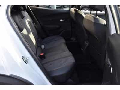 Peugeot 2008 1.2 PureTech Allure ACC GPS LANE SIDE REGUL CAM 360 1° MAIN (2025) - Foto 8