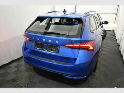 Skoda Octavia Octavia Combi 2.0 TDI Selection, Pano., Stand-Hz (2024) - Foto 3