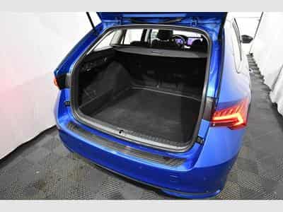 Skoda Octavia Octavia Combi 2.0 TDI Selection, Pano., Stand-Hz (2024) - Foto 4