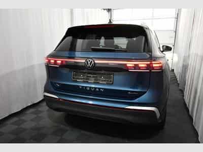 VW Tiguan Tiguan 2.0 TDI 4Motion Elegance, AHK, DCC, 19" S (2024) - Photo 3