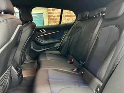 BMW 118 118iA 1.5 140cv Auto M-SPORT (2020) - Photo 6