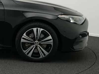 Mercedes CLA 350 4MATIC mit EQ Technologie (2025) - Foto 6