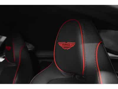 Aston-Martin V8 Vantage V8 Coupé (2025) - Photo 14