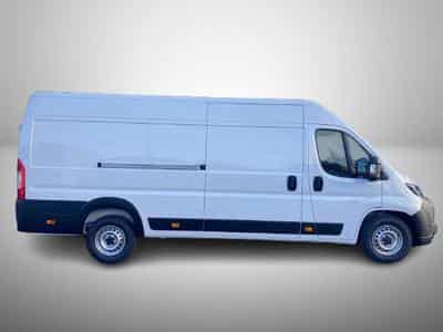 Peugeot Boxer 2.2 BlueHDI 180 EAT8 L4H2 (2026) - Photo 5