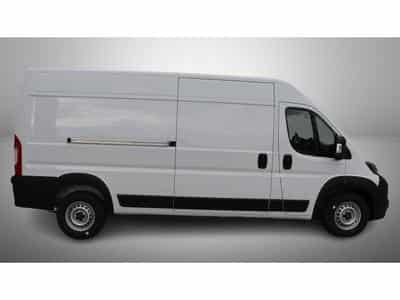 Peugeot Boxer 2.2 BlueHDI 140 EAT8 L3H2 (2025) - Photo 4