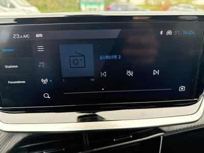 PEUGEOT 208 1.2 Hybrid 100ch Allure e-DCS6 (2024) - Photo 10