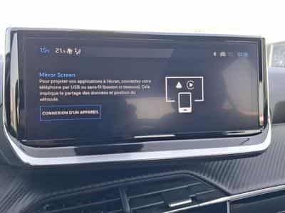 PEUGEOT 2008 1.2 100ch S&S Allure (2024) - Photo 6