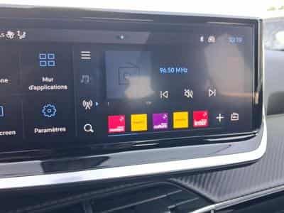 PEUGEOT 2008 1.2 100ch S&S Allure (2024) - Photo 9