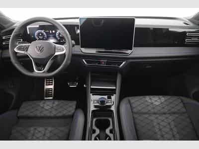 VW Tiguan Limited (2026) - Photo 10