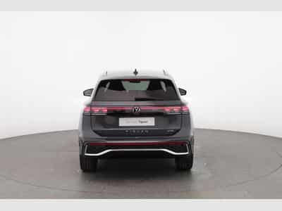 VW Tiguan Limited (2026) - Photo 9