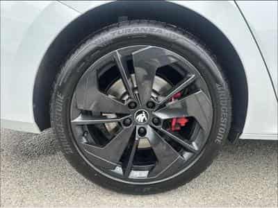 Skoda Octavia RS 2.0 TSI (2025) - Foto 6