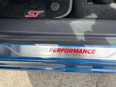 Ford Focus 2.0 EcoBlue ST - JUSQU'A 4 ANS DE GARANTIE (2020) - Photo 9