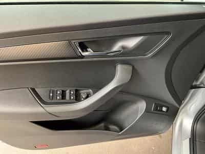 Skoda Karoq Sportline+DSG+Led+Navi (2025) - Foto 14