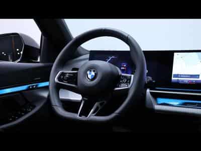 BMW 520 i Touring M SPORT (2025) - Foto 14