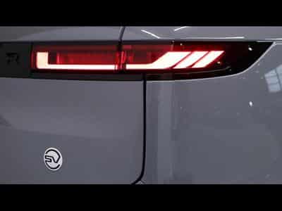 Land-Rover Range Rover Sport P635 SV Edition Two (2025) - Photo 9