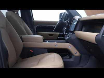 Land-Rover Defender 110 D250 X-Dynamic SE AWD Auto (2026) - Photo 10