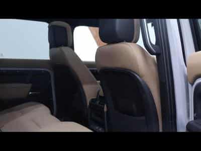 Land-Rover Defender 110 D250 X-Dynamic SE AWD Auto (2026) - Photo 12