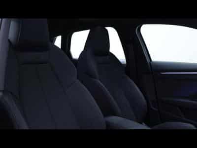 Audi A3 Sportback 35 TFSI 150 S-Line (2025) - Photo 12