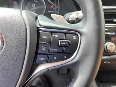 Lexus ES F SPORT Design (2023) - Photo 12