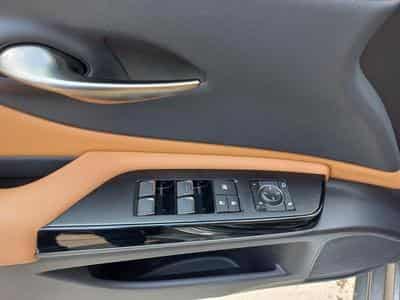 Lexus ES F SPORT Design (2023) - Photo 6