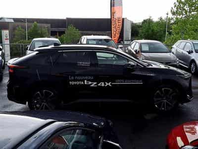 Toyota bZ4X Premium Awd (2023) - Photo 8