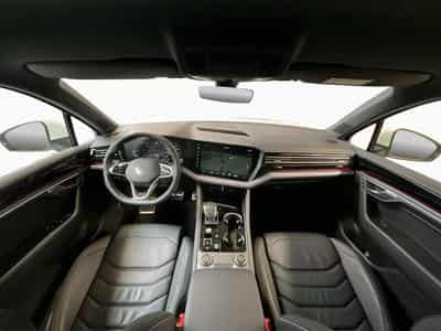 VW Touareg R-Line+4M+Aut.+AHK+Luft. (2024) - Foto 2