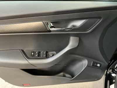 Skoda Karoq Sportline+DSG+4x4+Pano+LOUNGE+AHK (2025) - Foto 14