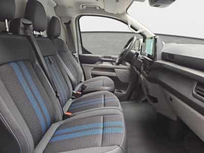 Ford Transit 2.0 ECOBLUE 170 BVA L1H1 Sport (2026) - Foto 15