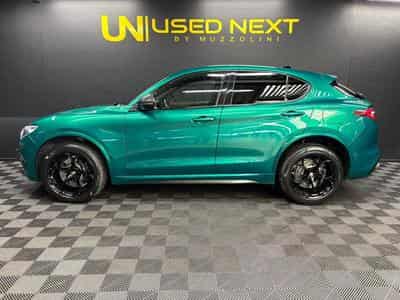 Alfa-Romeo Stelvio V6 Biturbo Quadrifoglio (2021) - Foto 4