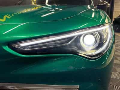 Alfa-Romeo Stelvio V6 Biturbo Quadrifoglio (2021) - Foto 6