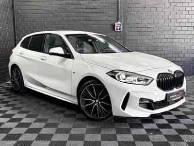 BMW 118 D M-Sport 2.0 150CV *BLACK PACK* 19" * ALARME* (2023) - Photo 3