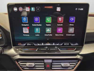 Cupra Leon (2025) - Photo 13