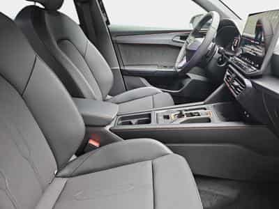 Cupra Leon 1.5 eTSi DSG 150 (2025) - Photo 15