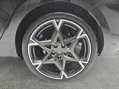 Cupra Leon 1.5 eTSi DSG 150 (2025) - Photo 6