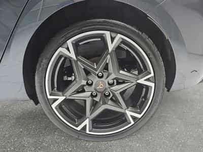 Cupra Leon 1.5 eTSi DSG 150 (2025) - Photo 6