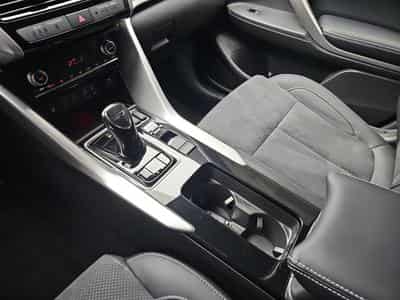 Mitsubishi Eclipse Cross 2.4 MIVEC PHEV CVT Select (2025) - Photo 11