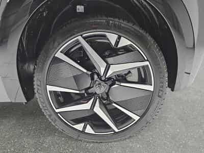 Peugeot 208 1.2 PureTech Hýbrid 110 E-DSC6 GT (2025) - Photo 6