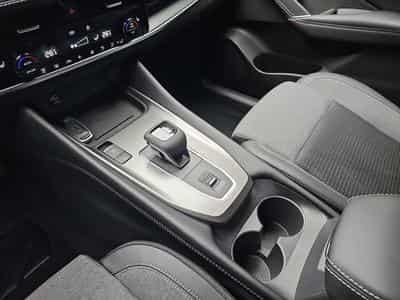 Nissan Qashqai 1.3 DIG-T 158 X-tronic N-Connecta (2026) - Photo 11