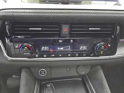 Nissan Qashqai 1.3 DIG-T MHEV 158 X-tronicTekna (2026) - Photo 10