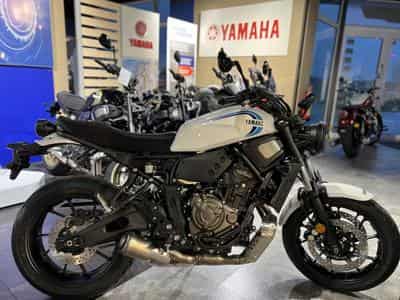 Yamaha XSR rabaissée 50 mm (2024) - Photo 1