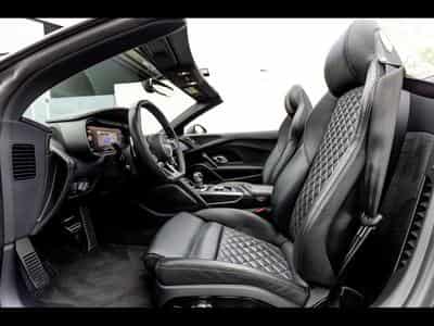 Audi R8 SPYDER V10 PERFORMANCE 5.2 FSI QUATTRO S-TRONIC – PACK KARHU (2022) - Photo 11