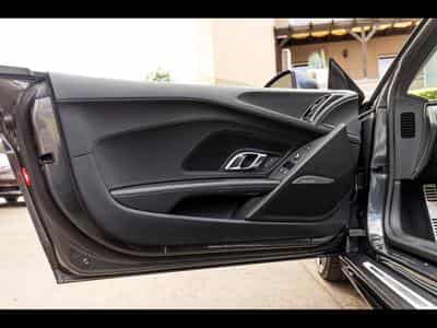 Audi R8 SPYDER V10 PERFORMANCE 5.2 FSI QUATTRO S-TRONIC – PACK KARHU (2022) - Photo 9