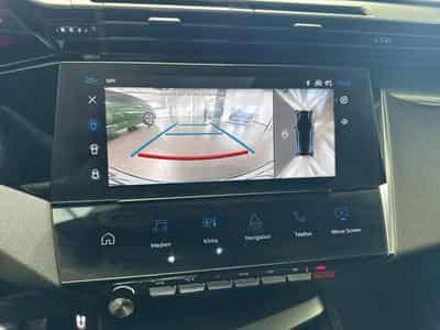 Peugeot 308 GT Hybride (2024) - Photo 12