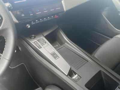 Peugeot 308 GT PlugIn 180 (2025) - Photo 13