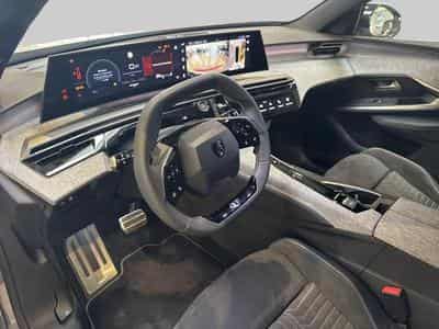 Peugeot 5008 GT Hybrid 145 e-DCS6 (2025) - Photo 11
