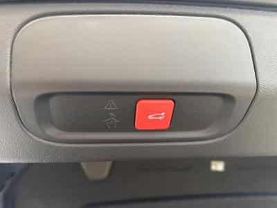 Peugeot 408 GT Plug-In Hybrid 225 EAT8 (2025) - Photo 13
