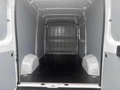 Citroen Jumper Fourgon tôlé 35 L2H2 EAT8 (2025) - Photo 8